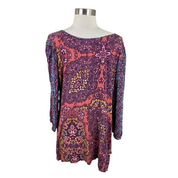 Maeve Anthropologie Burgundy Floral Knit Top Size XL Asymmetric Hem - Picture 3 of 4